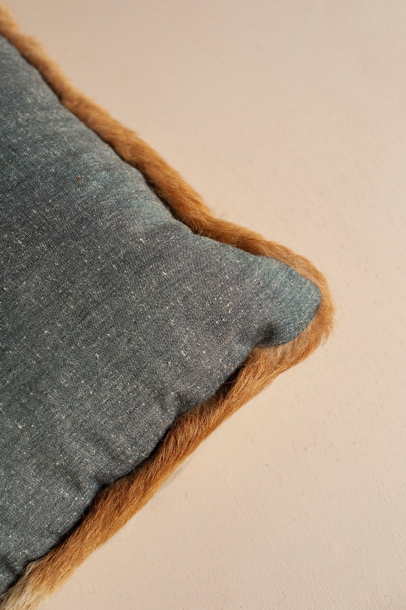 Almofada Patchwork em Pêlo