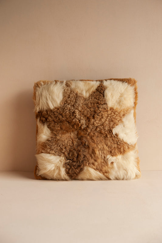 Almofada Patchwork em Pêlo