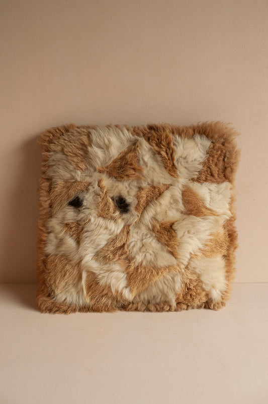 Almofada Patchwork em Pêlo