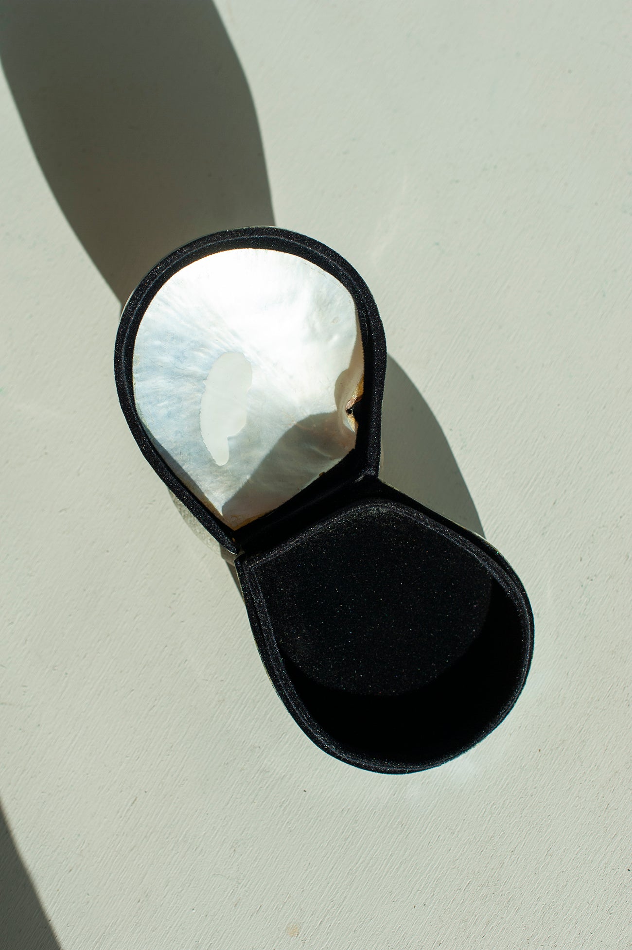 Caixa em Madrepérola e Veludo