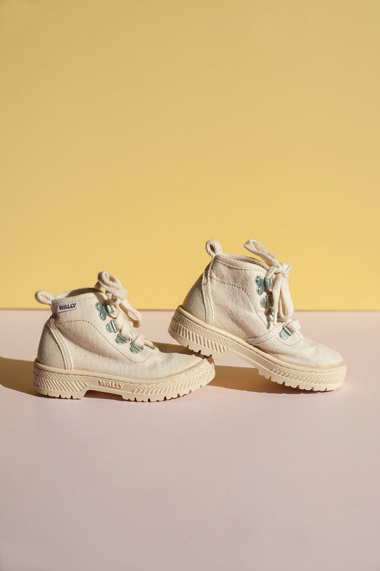 Botins Vintage em Lona